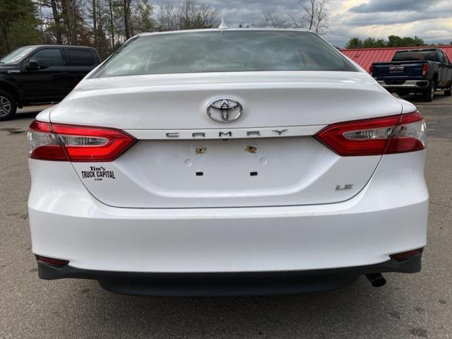 2019 toyota camry le