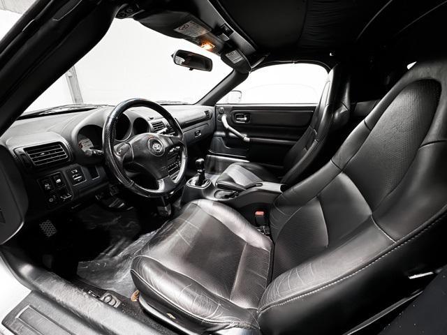 2000 toyota mr2 base