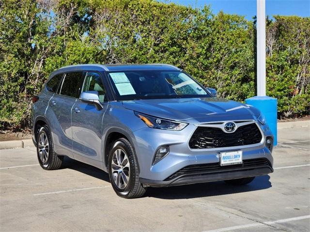 2022 toyota highlander xle