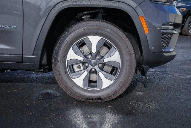 2023 jeep grand cherokee 4xe base