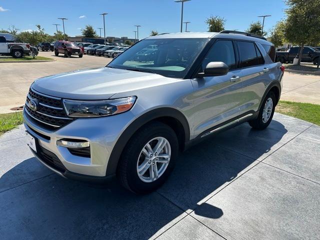 2023 ford explorer xlt