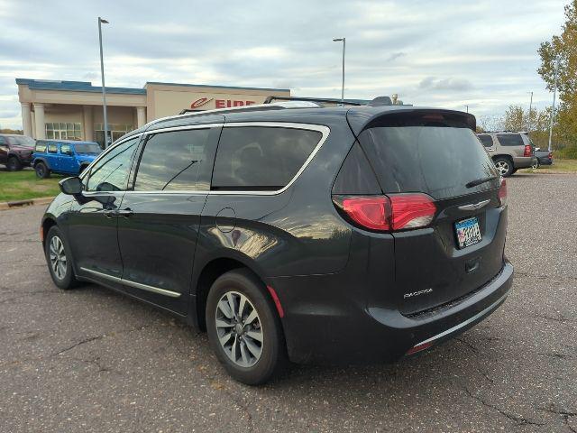 2020 chrysler pacifica touring-l plus