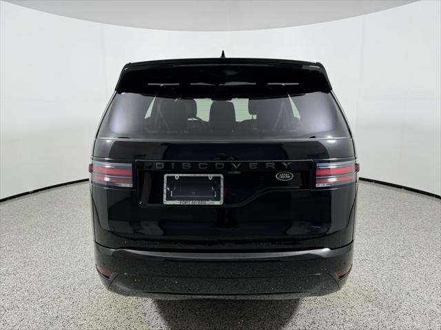 2023 land rover discovery p300 s r-dynamic