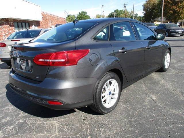 2017 ford focus se