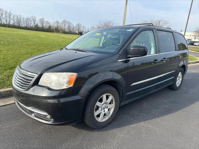 2012 chrysler town & country touring