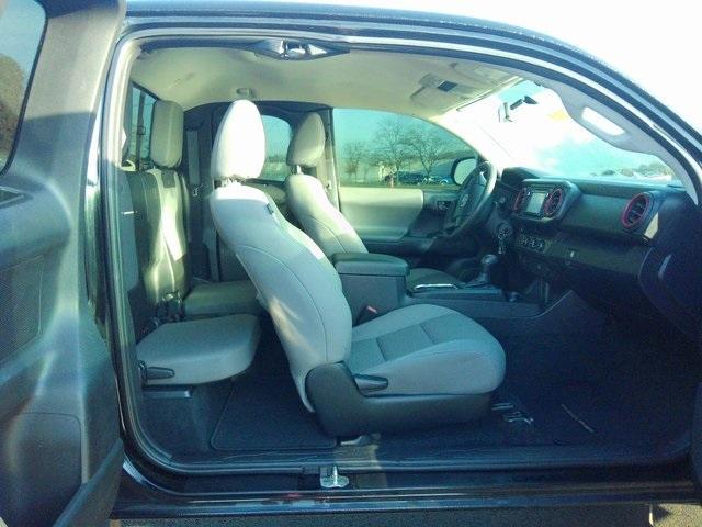 2017 toyota tacoma sr