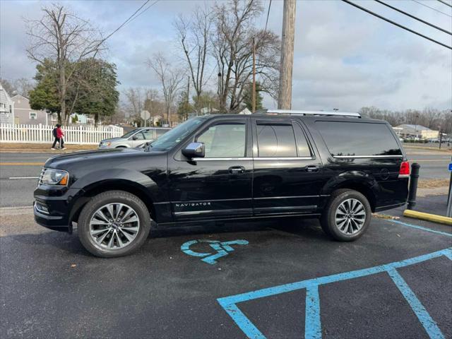 2017 lincoln navigator select