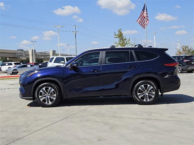 2023 toyota highlander hybrid xle