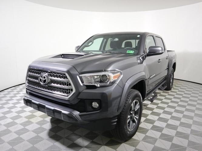 used 2017 toyota tacoma trd sport parkersburg, wv 26101 for sale in parkersburg, west virginia
