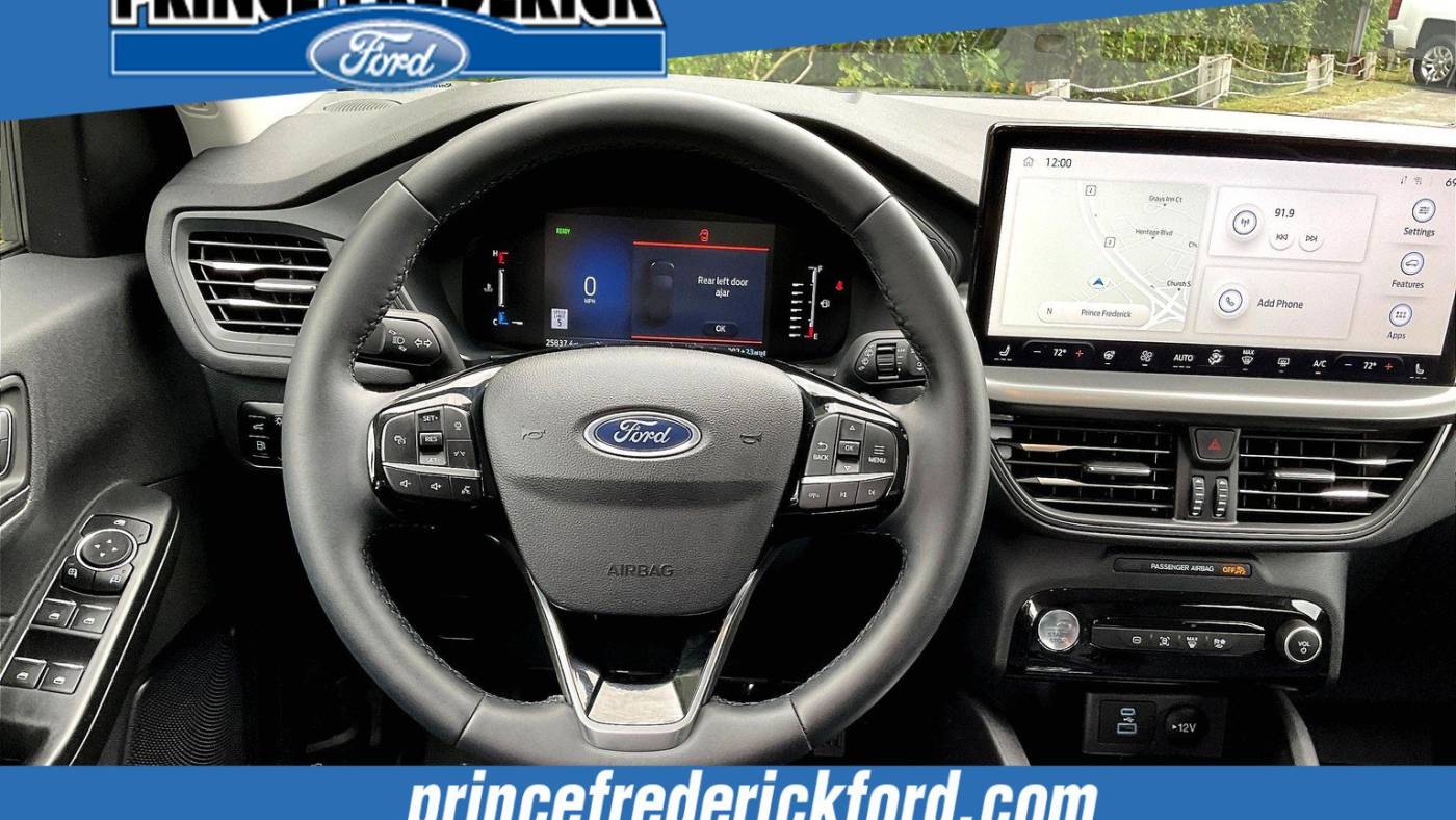 2023 ford escape plug-in hybrid base