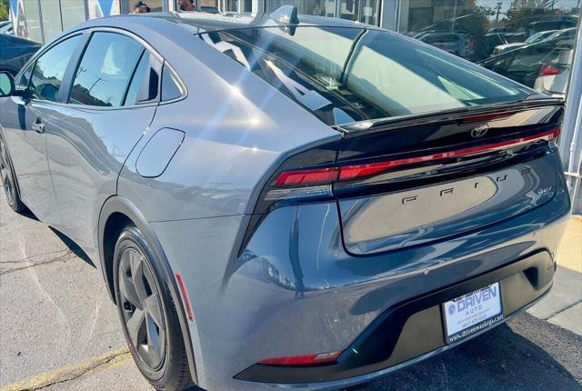 2023 toyota prius le