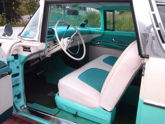 1955 ford fairlane crown victoria winner car! amazing!