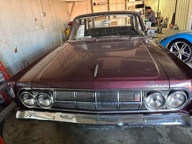 1964 mercury comet sedan