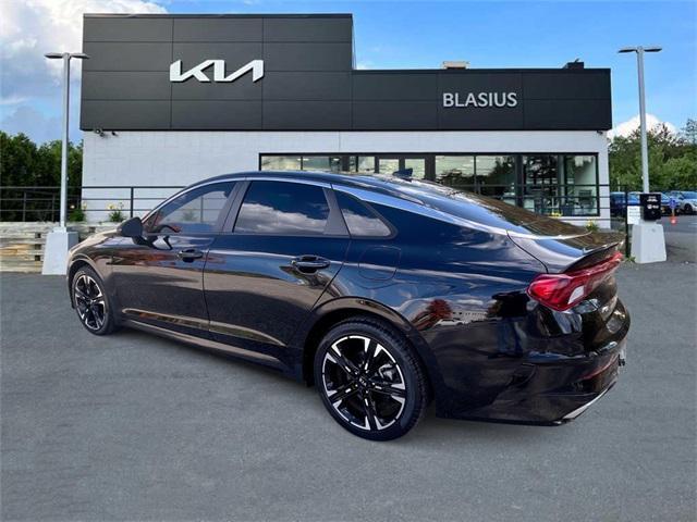2021 kia k5 gt-line