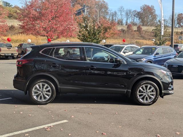 2022 nissan rogue sport sv