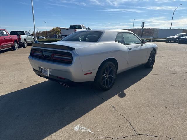 2023 dodge challenger sxt