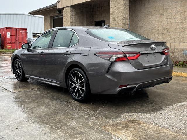 2023 toyota camry se