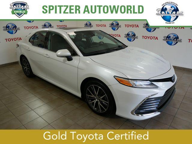 2022 toyota camry hybrid xle