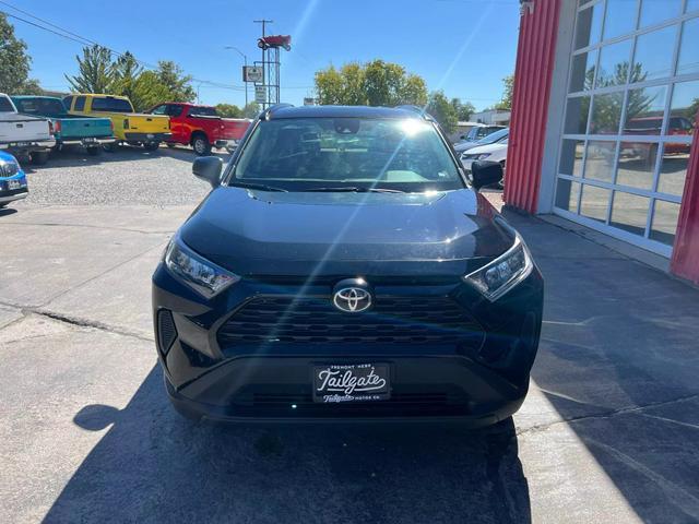 2021 toyota rav4 le