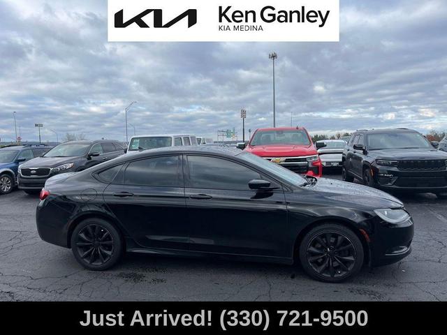 2015 chrysler 200 s
