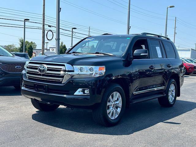 2017 toyota land cruiser base