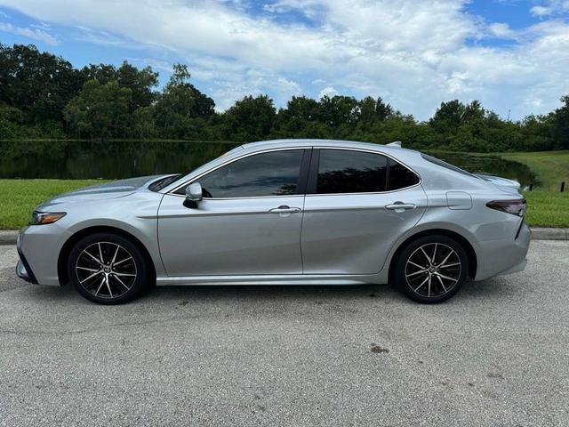 2024 toyota camry se