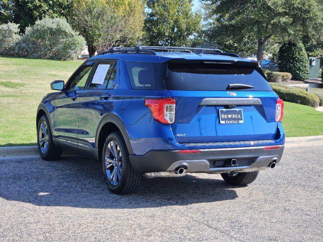 2023 ford explorer xlt