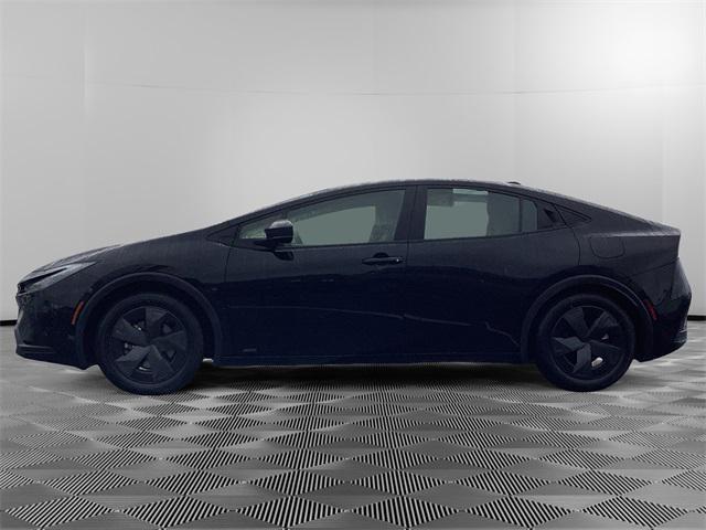 2023 toyota prius le