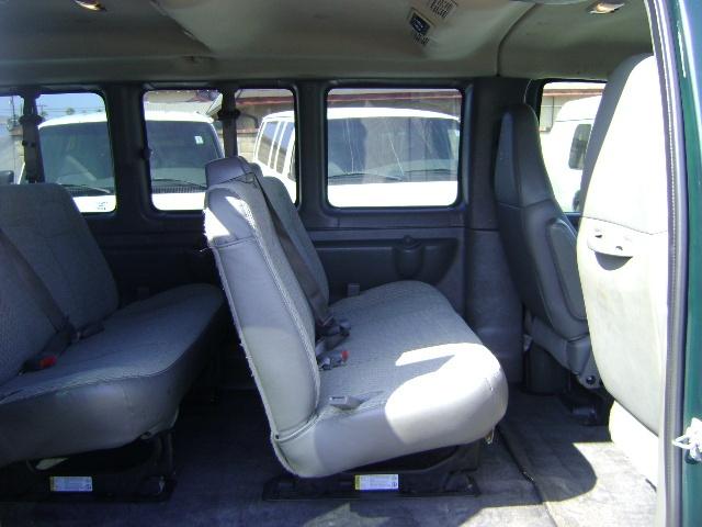 2008 chevrolet express 2500 ls wagon