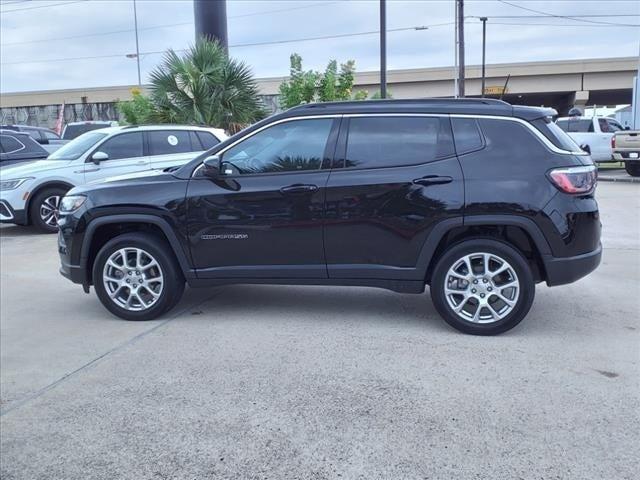 2022 jeep compass latitude lux