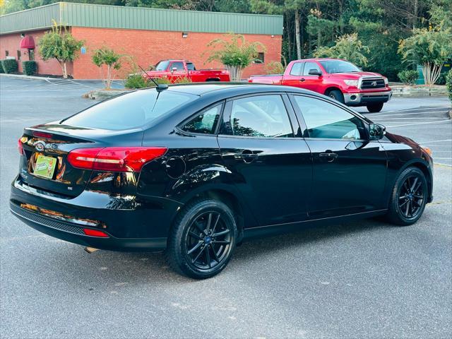 2018 ford focus se