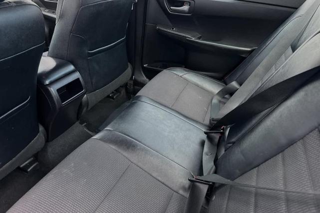 2017 toyota camry se