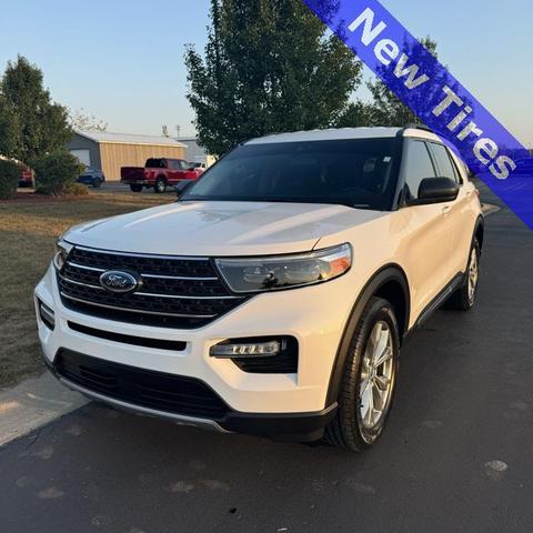2023 ford explorer xlt