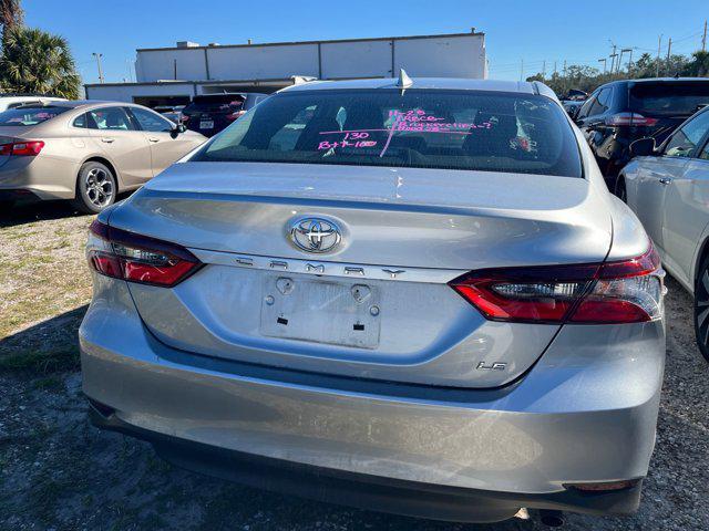 2023 toyota camry le