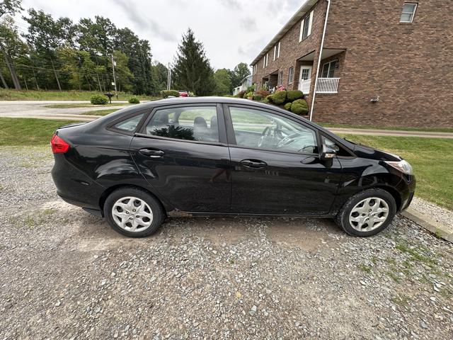 2013 ford fiesta se