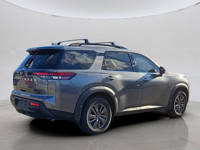 2022 nissan pathfinder sv