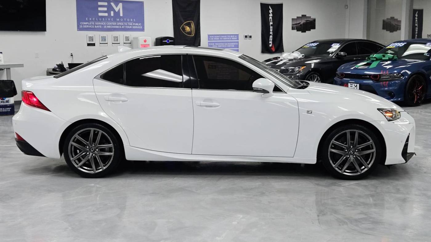 2018 lexus is 300 base