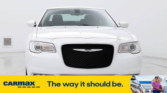 2020 Chrysler 300