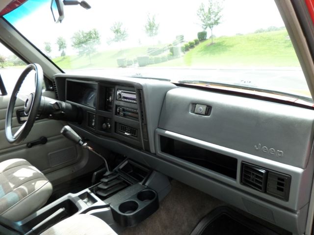 1994 jeep cherokee xj --- 5-speed --- 4x4 --- 4.0l --- 2-door