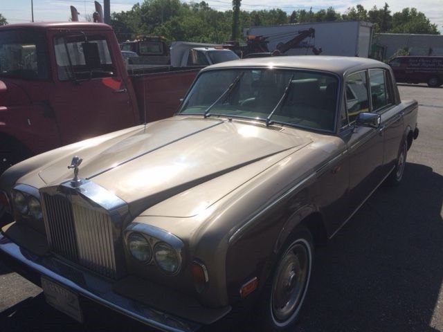 collectible 1980 rolls royce automobile
