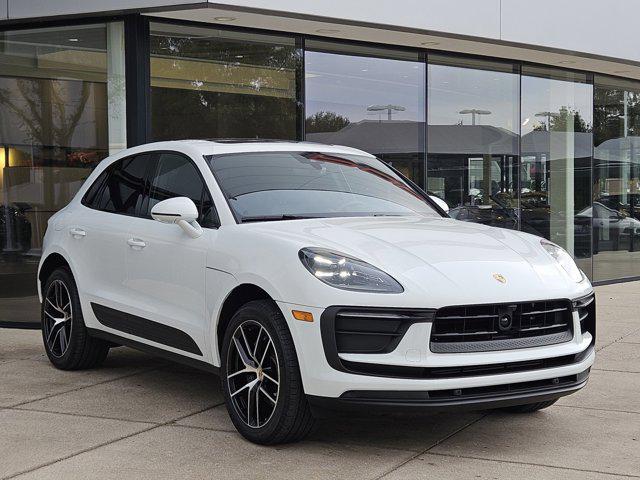 2024 porsche macan base