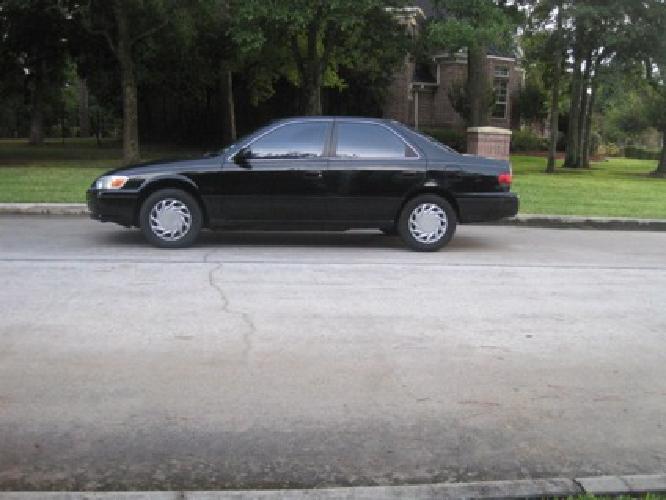 obo ? 2000 toyota camry le - single owner , runs great in houston, tx