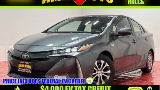 2022 toyota prius prime le