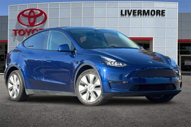 2022 tesla model y long range