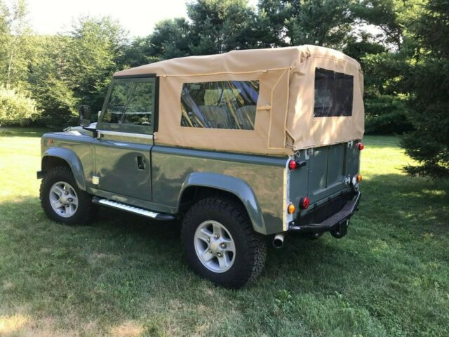 land rover defender 90 200tdi rhd softtop