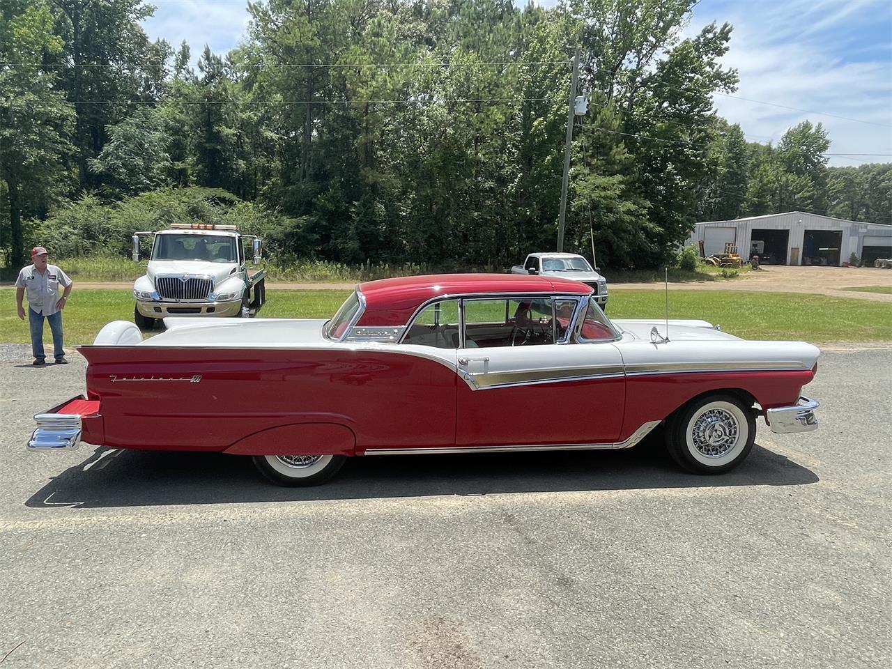 ford ford red/white