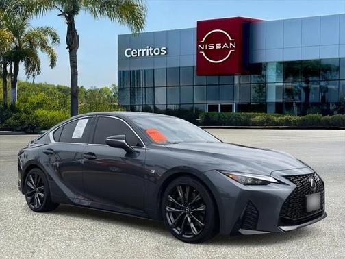 2021 lexus is 350