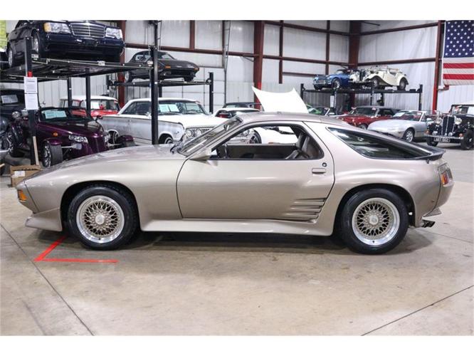 1982 porsche 928 in kentwood, michigan