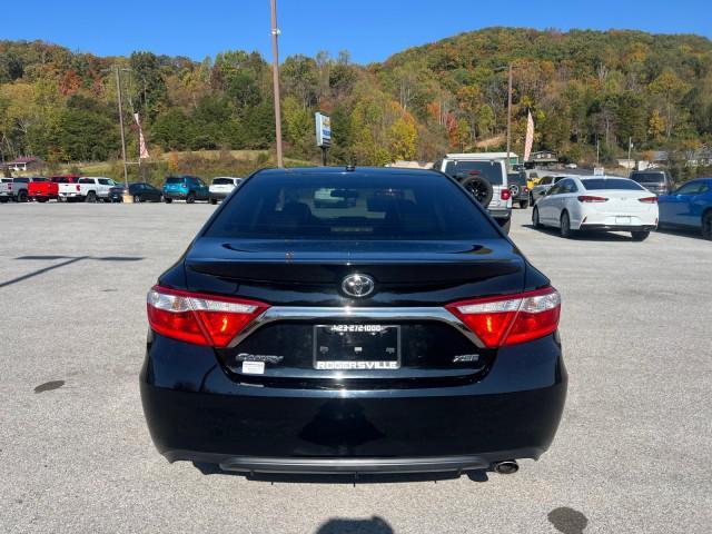 2016 toyota camry xse