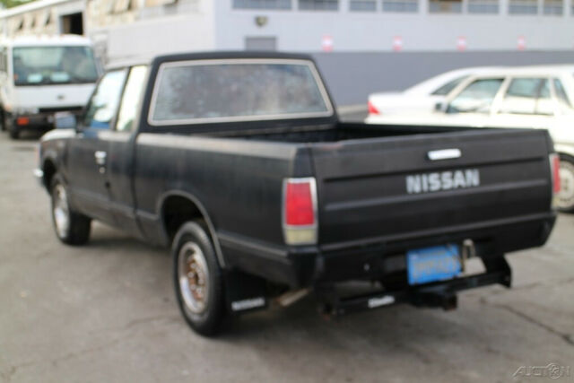 1985 nissan pickup automatic 4 cylinder no reserve
